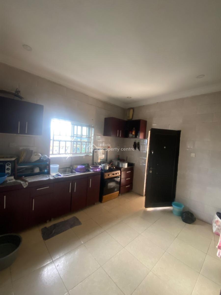 Luxury Share 2 Bedroom Apartment Upstairs, Working Class Lady, Lbs Close to Express, Sangotedo, Ajah, Lagos, Self Contain (single Rooms) for Rent