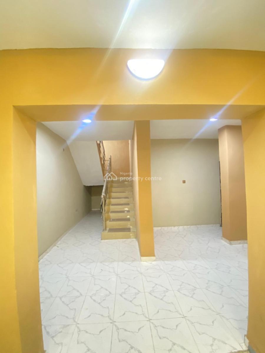 10 Bedrooms, Ajah, Lagos, Terraced Duplex for Sale