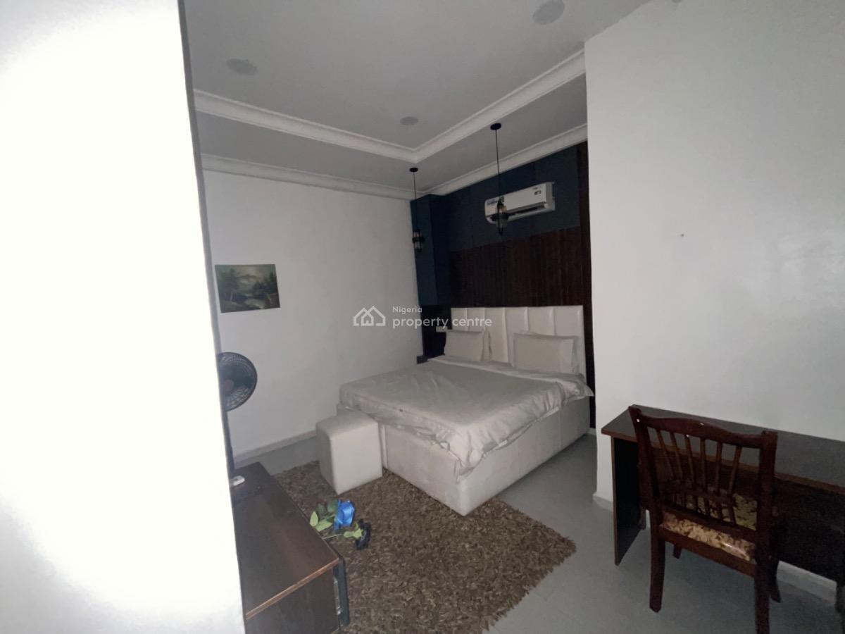 Furnished Well Maintained 2 Bedroom Apartment, Odian Street Off Gbangbala, Elegushi, Ikate Elegushi, Lekki, Lagos, Flat / Apartment for Rent