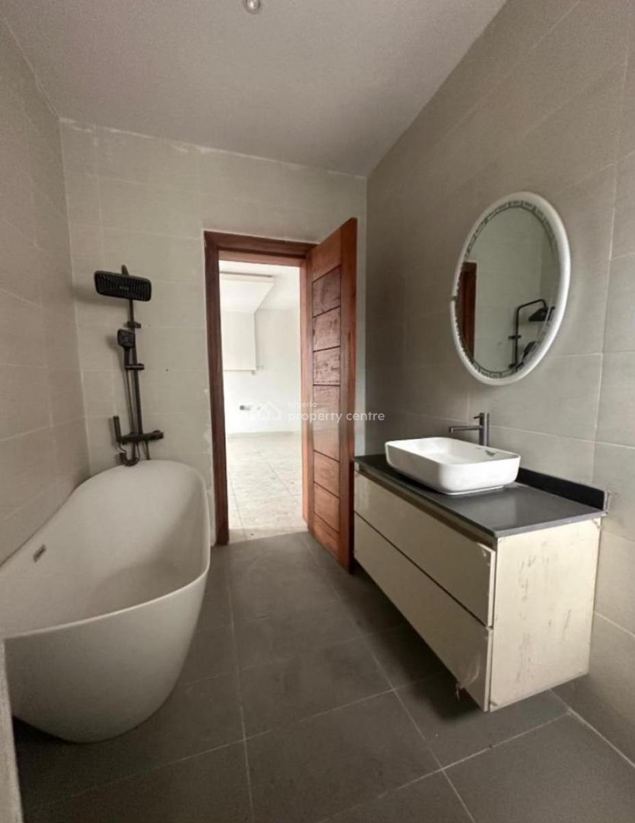 Elegantly Built 5 Bedroom Maisonette with Bq, Lekki Phase 1, Lekki, Lagos, House for Sale