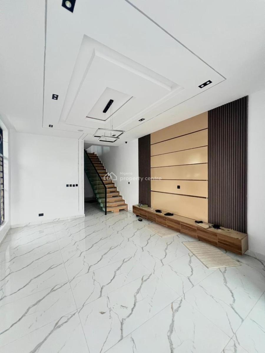 4-bedroom Semi-detached House with Bq, 4-bedroom Semi-detached House with Bq • Ikota Gra, Ikota, Lekki, Lagos, Semi-detached Duplex for Sale