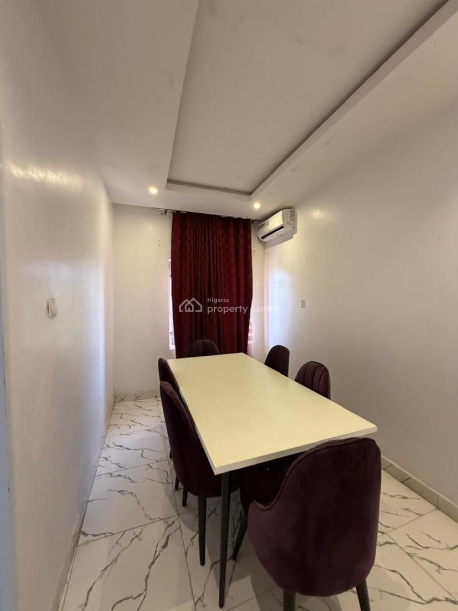 3-bedroom Apartment with Bq, Spacious & Well-maintained, Guzape District, Abuja, Flat / Apartment for Rent