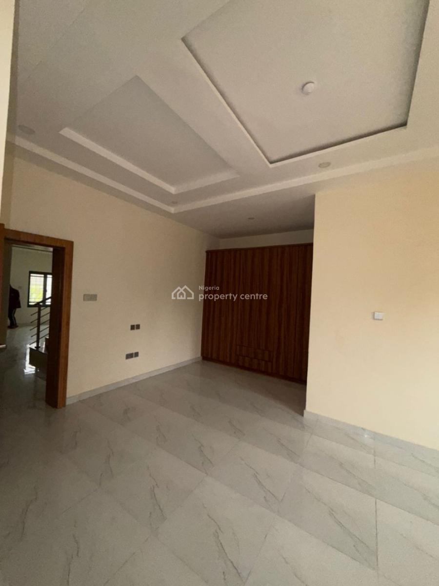 Well-finished 4-bedroom Terrace Duplex with a Boys Quarters, Guzape District, Abuja, Terraced Duplex for Sale