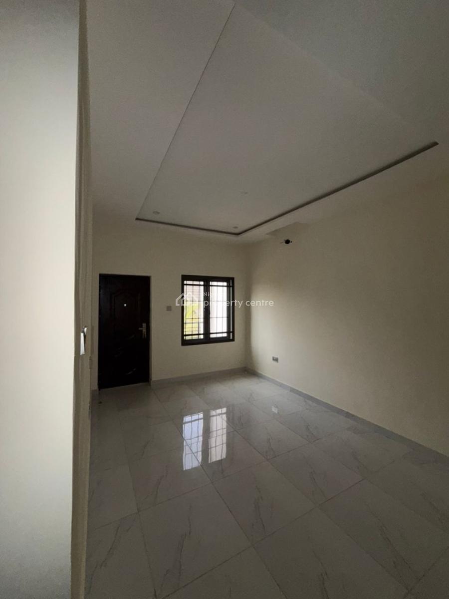 Well-finished 4-bedroom Terrace Duplex with a Boys Quarters, Guzape District, Abuja, Terraced Duplex for Sale