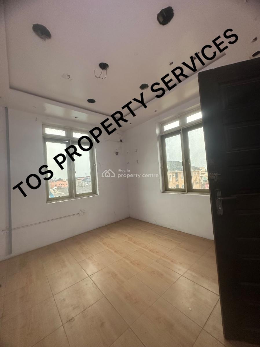 Office -commercial Property on Busy Road, By Herbert Macaulay Way, Yaba, Lagos, Office Space for Rent