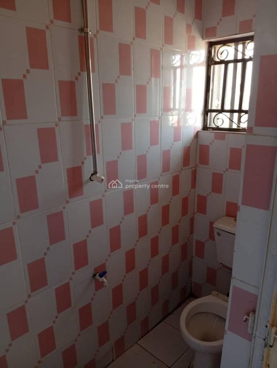 Renovated and Spacious 3 Bedroom Apartment, Gra Phase 1, Magodo, Lagos, Flat / Apartment for Rent