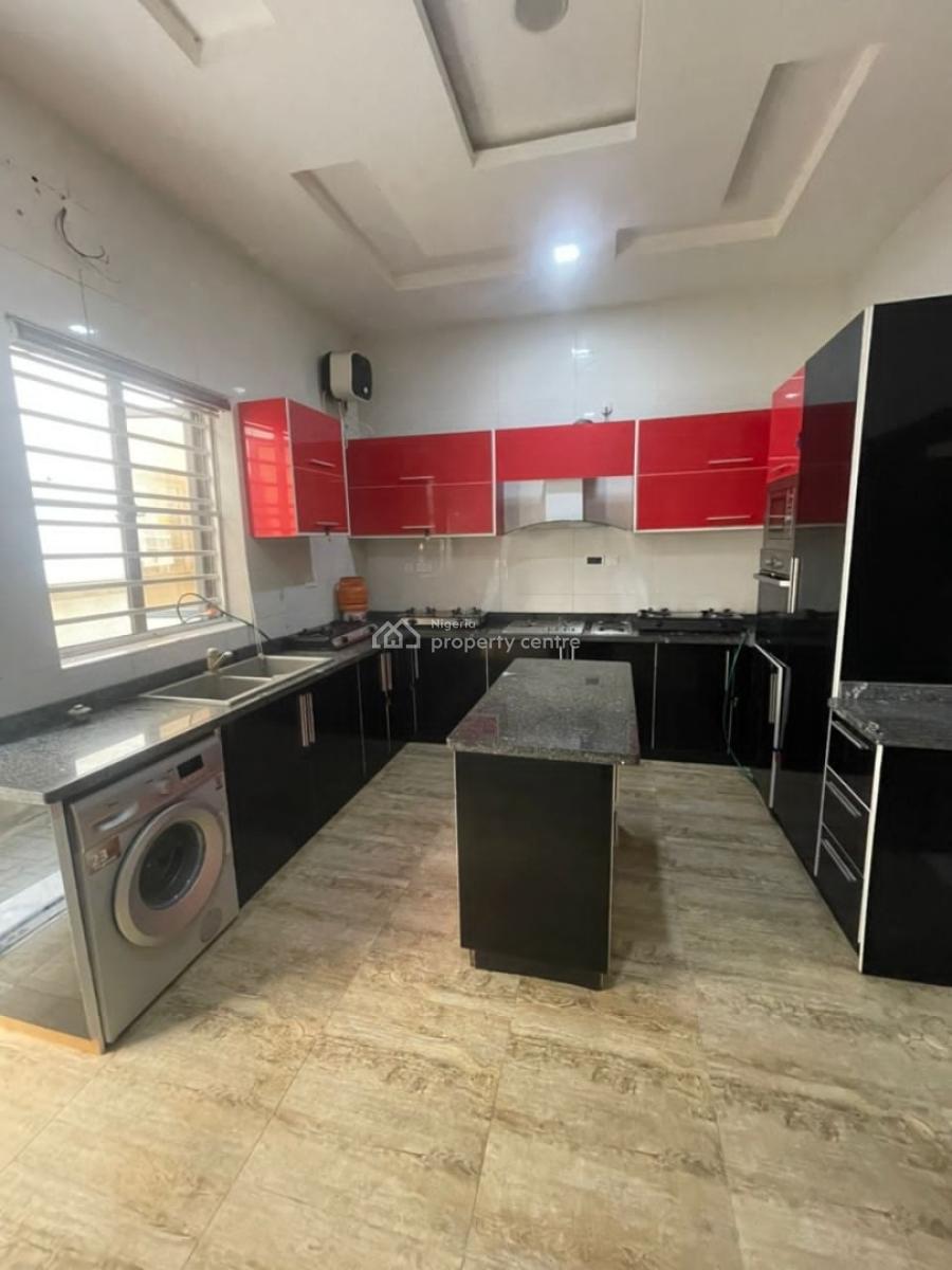 Bq Sharing Big Kitchen, Ikota Gra Estate, Ikota, Lekki, Lagos, Self Contain (single Rooms) for Rent