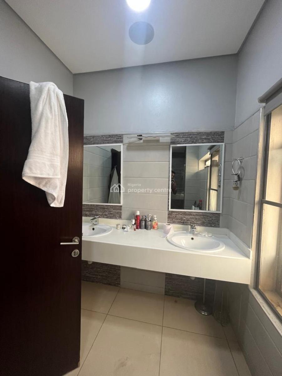 Well Maintained 4 Bedroom Terrace Duplex with Bq, Osapa, Lekki, Lagos, Terraced Duplex for Sale