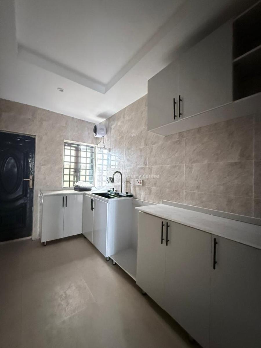 3 Bedroom Penthouse with Private Elevator, Ologolo, Lekki, Lagos, Self Contain (single Rooms) for Rent