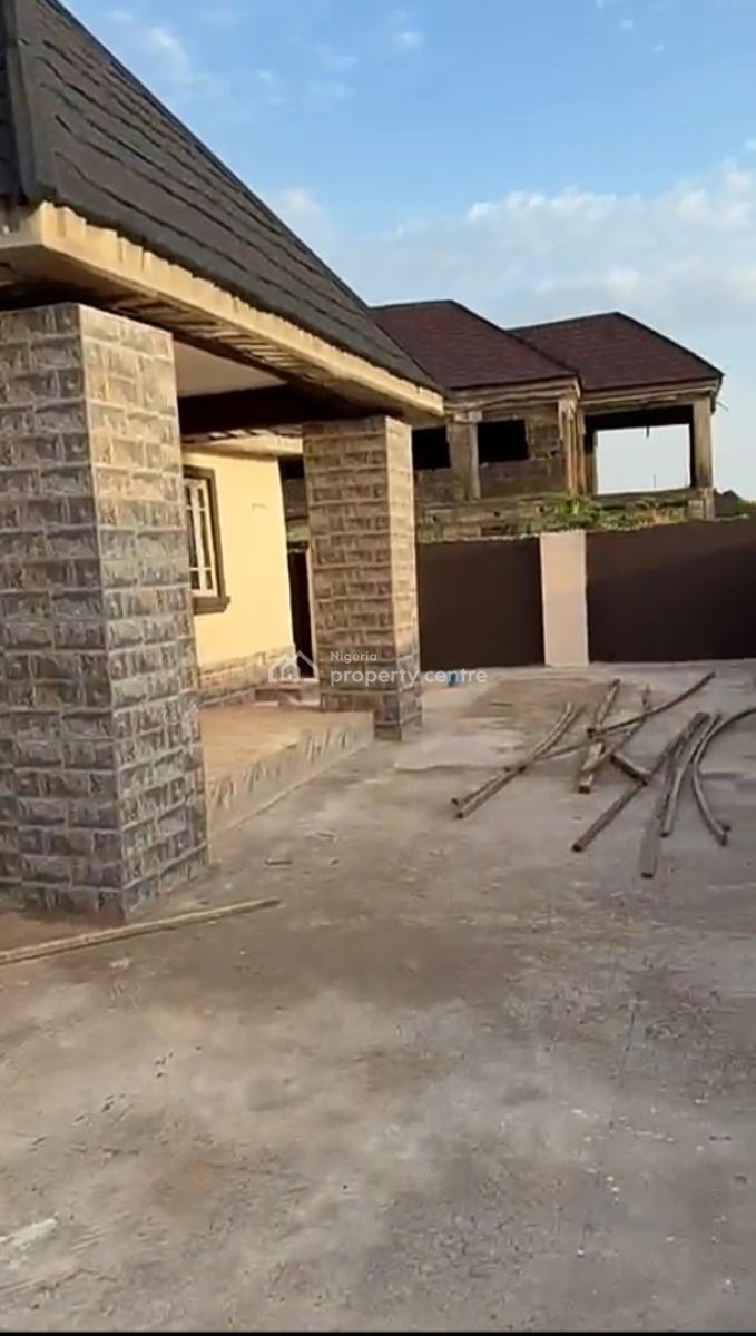 2 Units of 3 Bedroom, En Suites, Benin, Oredo, Edo, Block of Flats for Sale