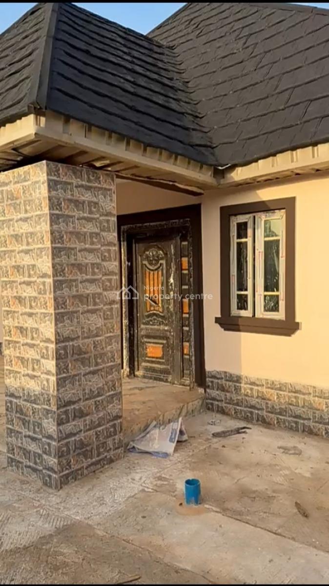 2 Units of 3 Bedroom, En Suites, Benin, Oredo, Edo, Block of Flats for Sale