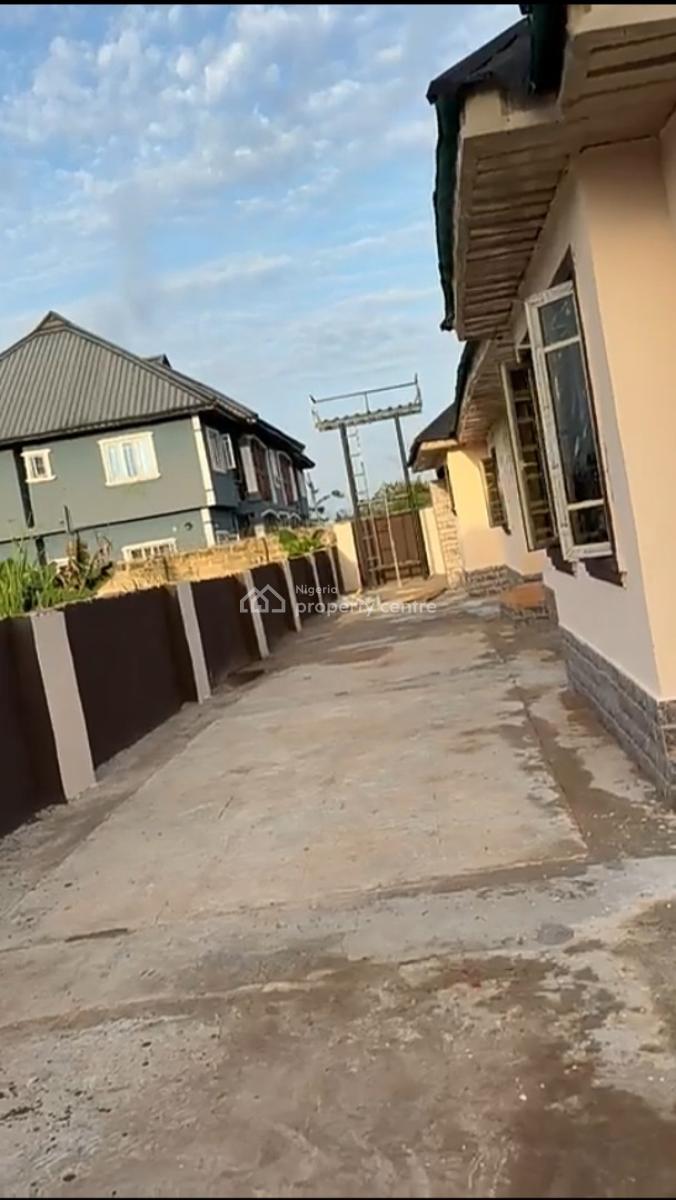 2 Units of 3 Bedroom, En Suites, Benin, Oredo, Edo, Block of Flats for Sale