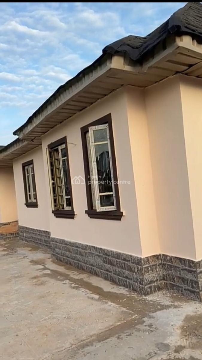 2 Units of 3 Bedroom, En Suites, Benin, Oredo, Edo, Block of Flats for Sale