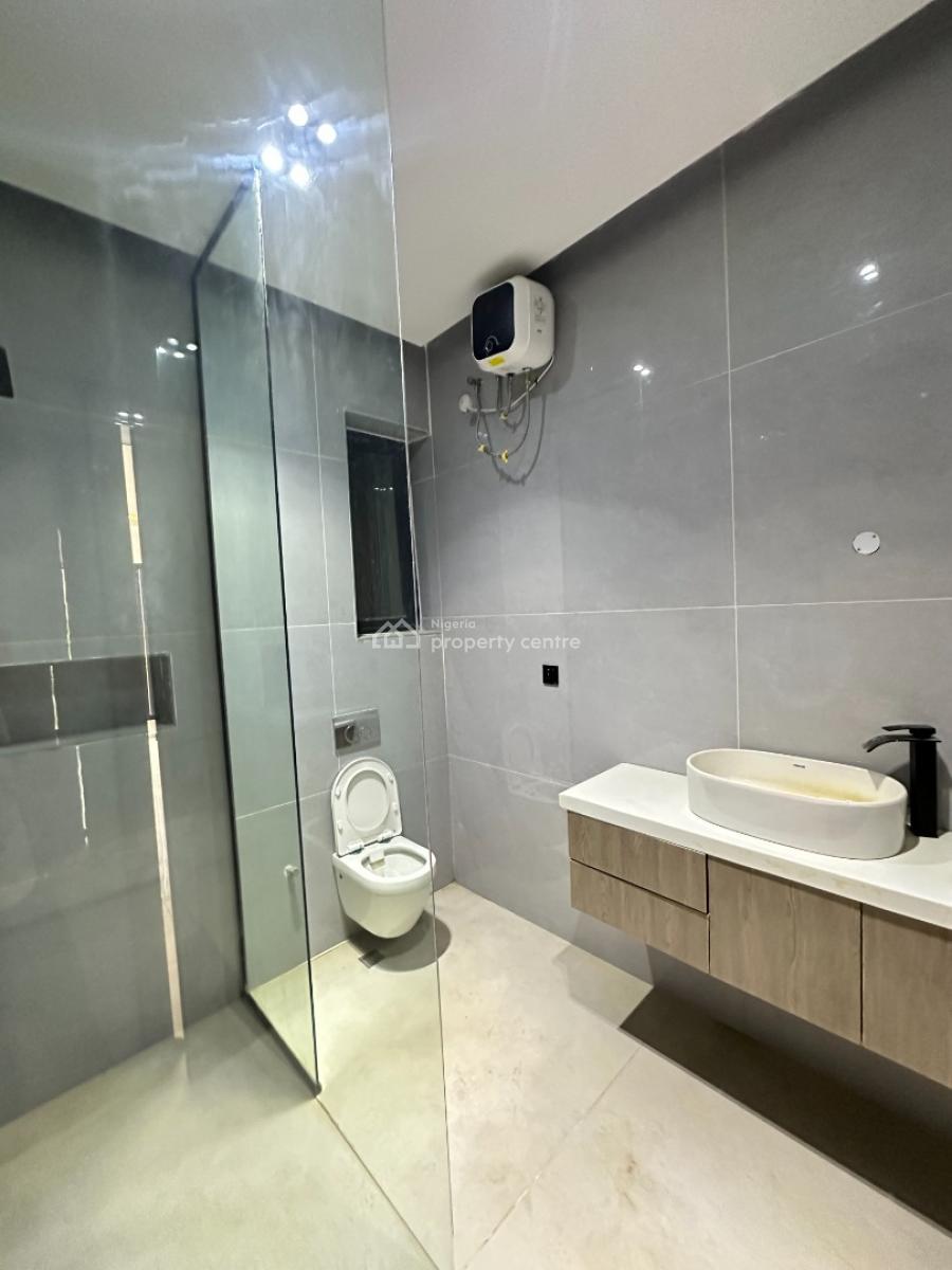 Beautiful 2 Bedroom Service Apartment with Swimming Pool, Lekki Phase 1, Lekki, Lagos, Flat / Apartment for Sale