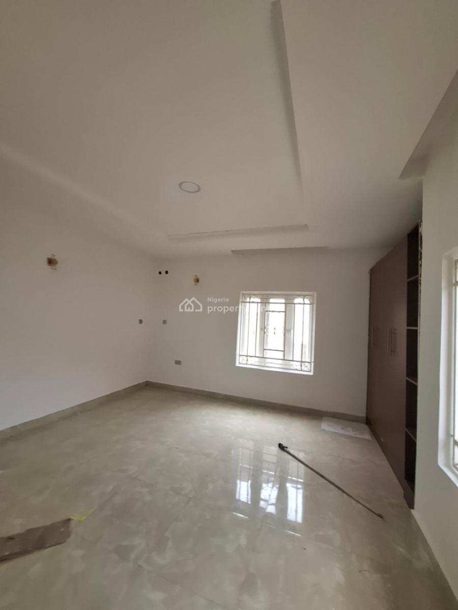 Smart 3 Bedroom with a Bq, Guzape District, Abuja, Flat / Apartment for Rent