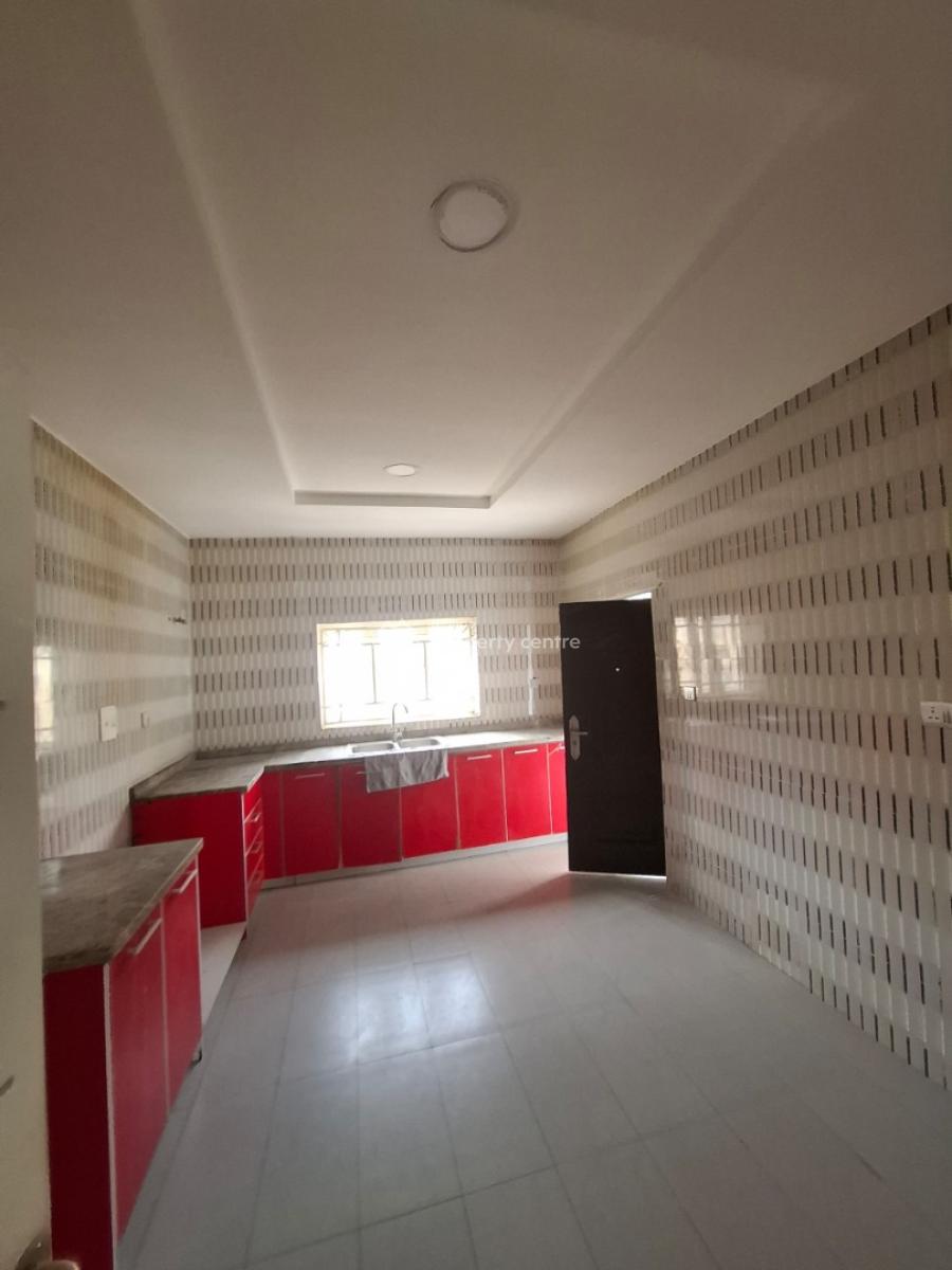 Smart 3 Bedroom with a Bq, Guzape District, Abuja, Flat / Apartment for Rent