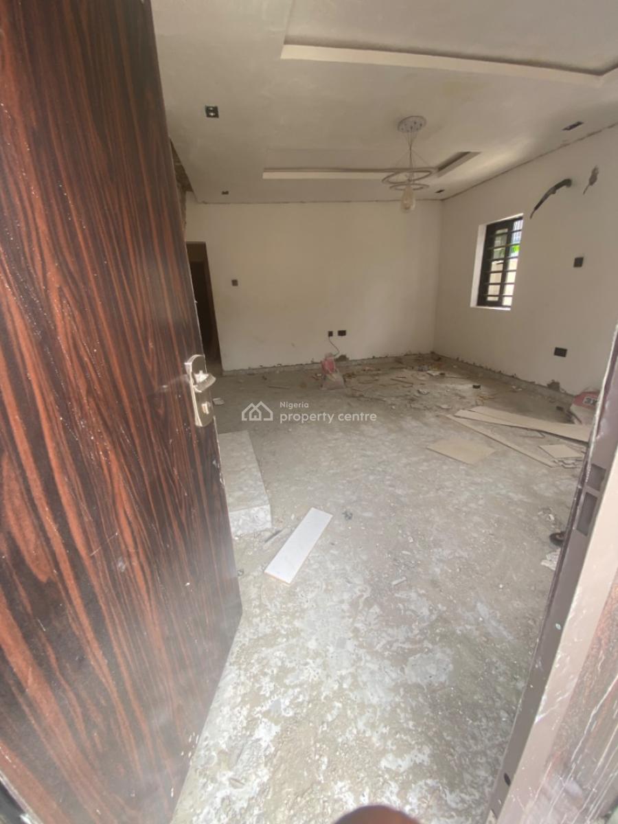 3 Bedroom Terrace, Ilupeju Estate, Ilupeju, Lagos, Flat / Apartment for Sale