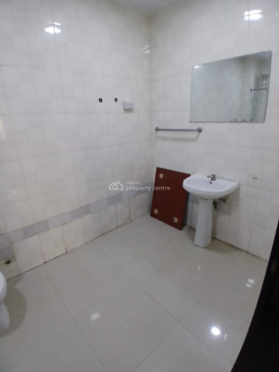 Serviced Waterfront 3 Bedroom Apartment, Off Admiralty Way, Lekki Phase 1, Lekki, Lagos, Flat / Apartment for Rent