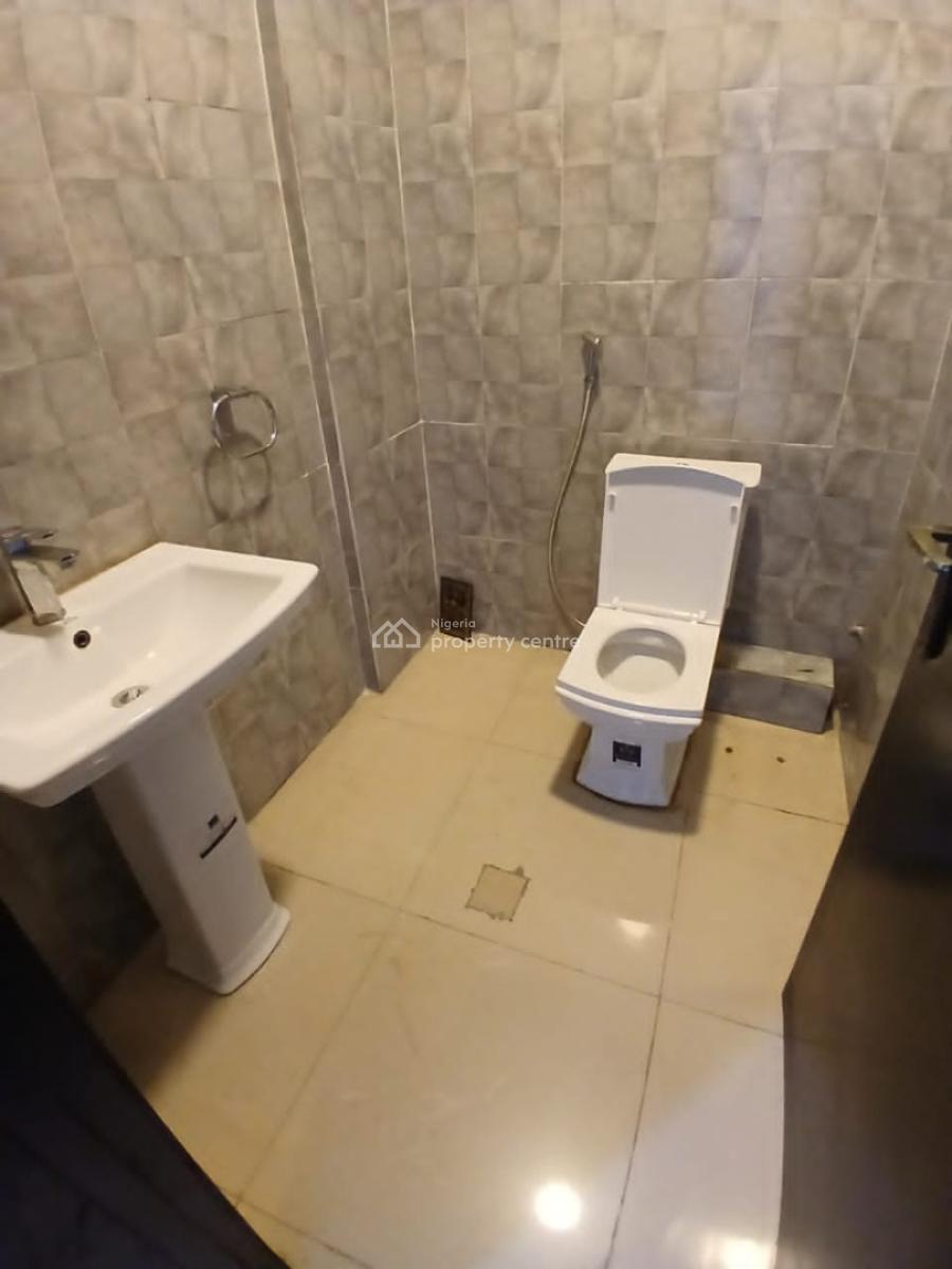 Serviced Waterfront 3 Bedroom Apartment, Off Admiralty Way, Lekki Phase 1, Lekki, Lagos, Flat / Apartment for Rent