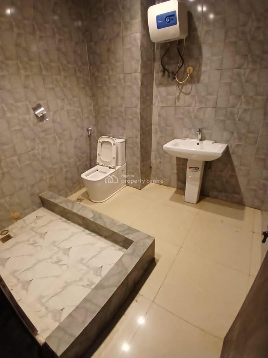 Serviced Waterfront 3 Bedroom Apartment, Off Admiralty Way, Lekki Phase 1, Lekki, Lagos, Flat / Apartment for Rent