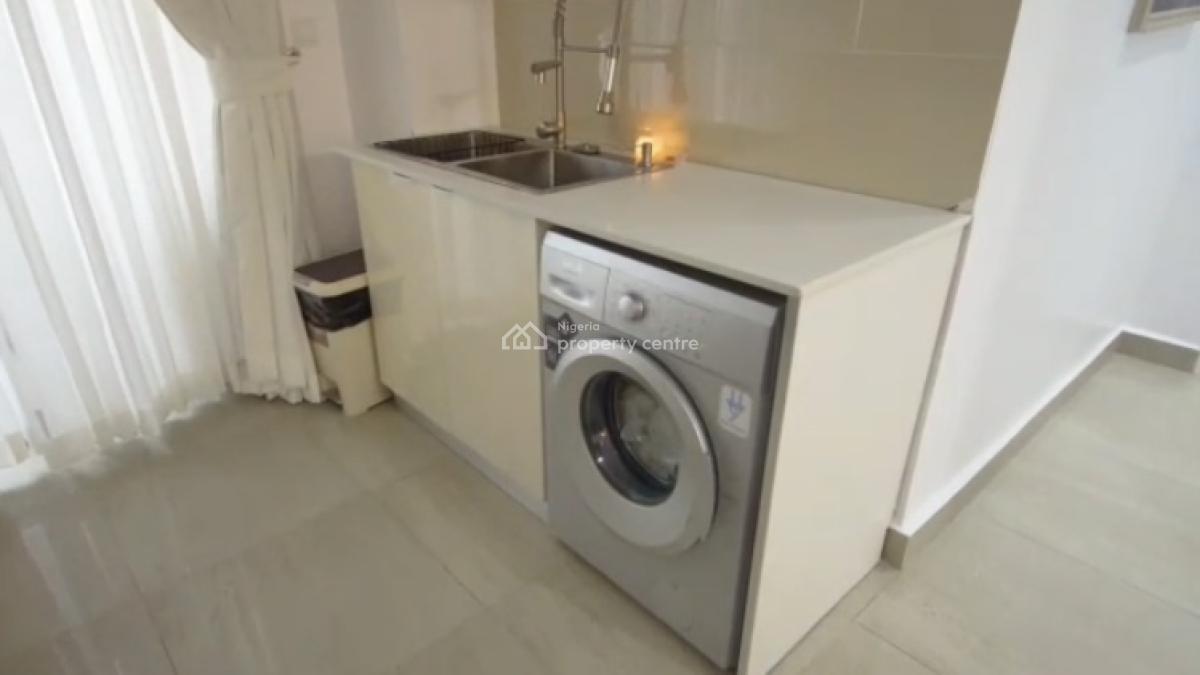 Water Front Luxury- 1 Bedroom (cinema, Pool, Gym), Lekki Phase 1, Lekki, Lagos, Flat / Apartment Short Let