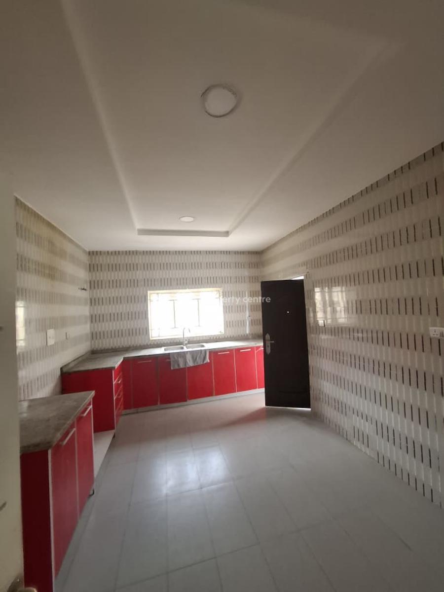 3-bedroom Apartment with Bq -- Spacious & Well-maintained, Guzape District, Abuja, Flat / Apartment for Rent