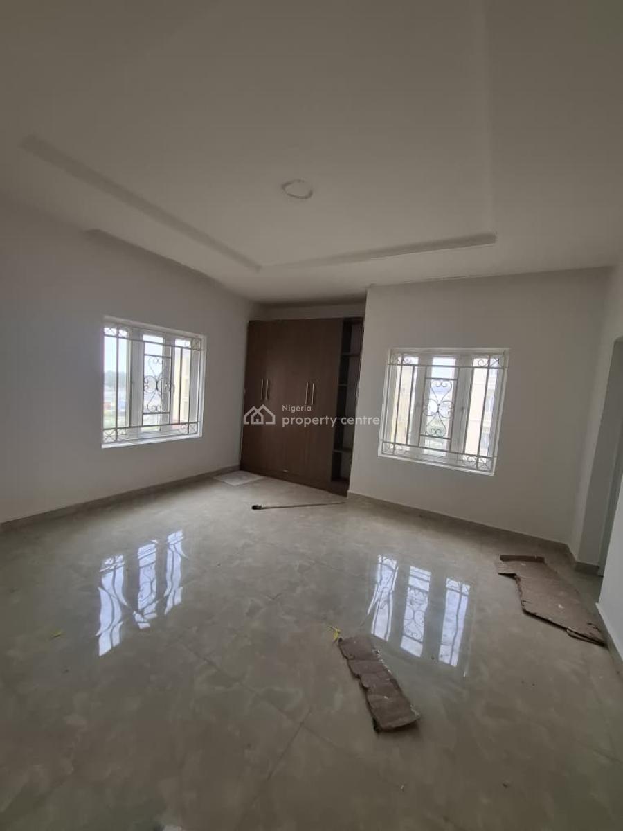 3-bedroom Apartment with Bq -- Spacious & Well-maintained, Guzape District, Abuja, Flat / Apartment for Rent