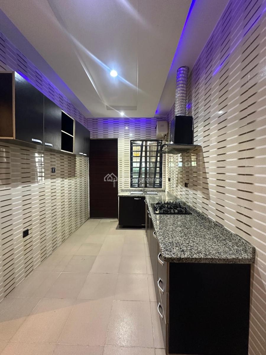 Beautiful 3 Bedroom Apartment, Ologolo, Lekki, Lagos, Flat / Apartment for Rent