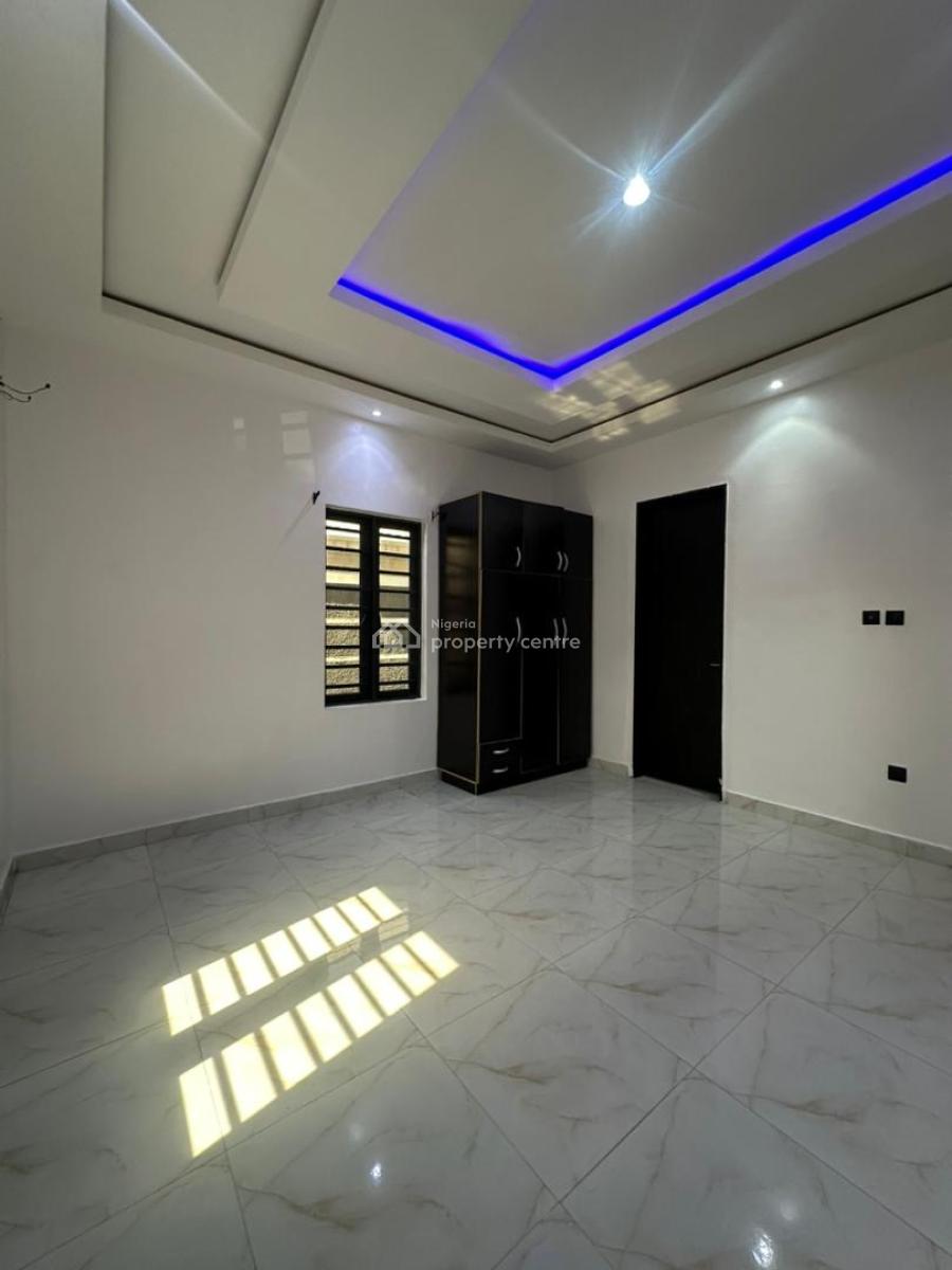 Beautiful 3 Bedroom Apartment, Ologolo, Lekki, Lagos, Flat / Apartment for Rent