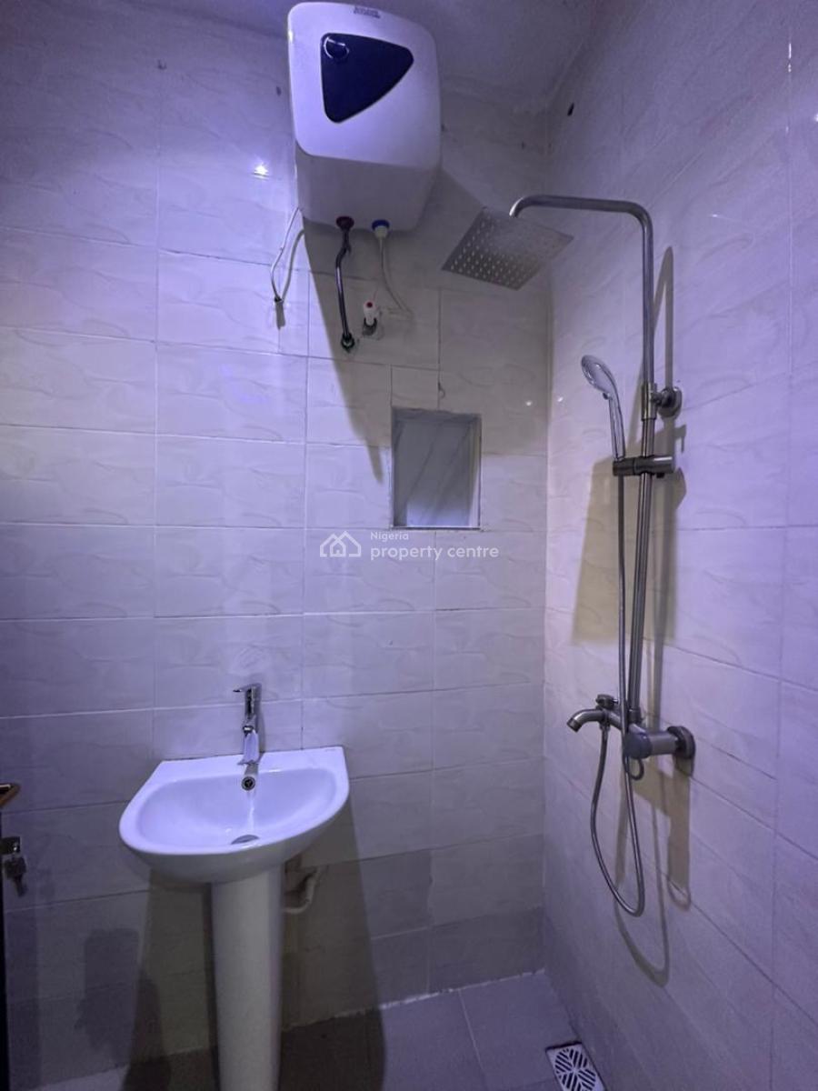 Beautiful 3 Bedroom Apartment, Ologolo, Lekki, Lagos, Flat / Apartment for Rent