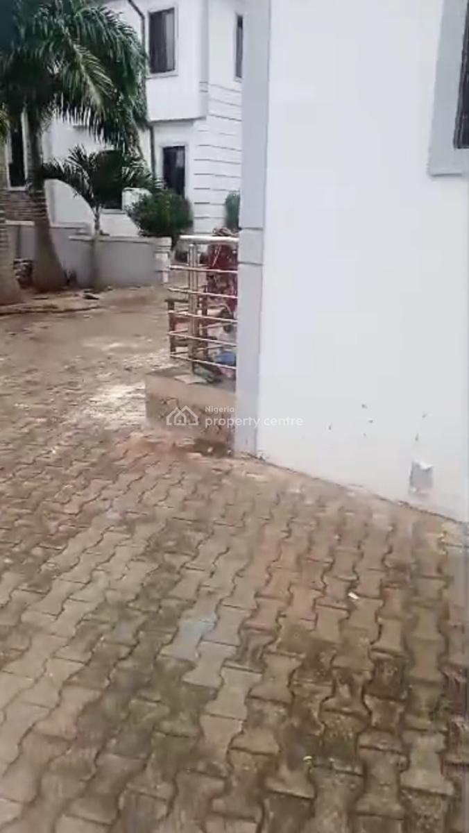 4 Bedroom Duplex, Benin, Oredo, Edo, Block of Flats for Sale