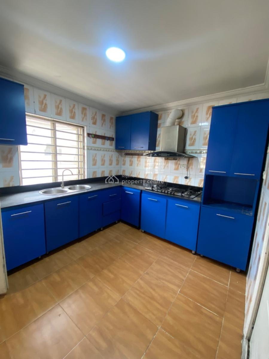 a Self Serviced 3 Bedrooms Flats Upstairs, Gated Estate, Idado Estate, Idado, Lekki, Lagos, Flat / Apartment for Rent