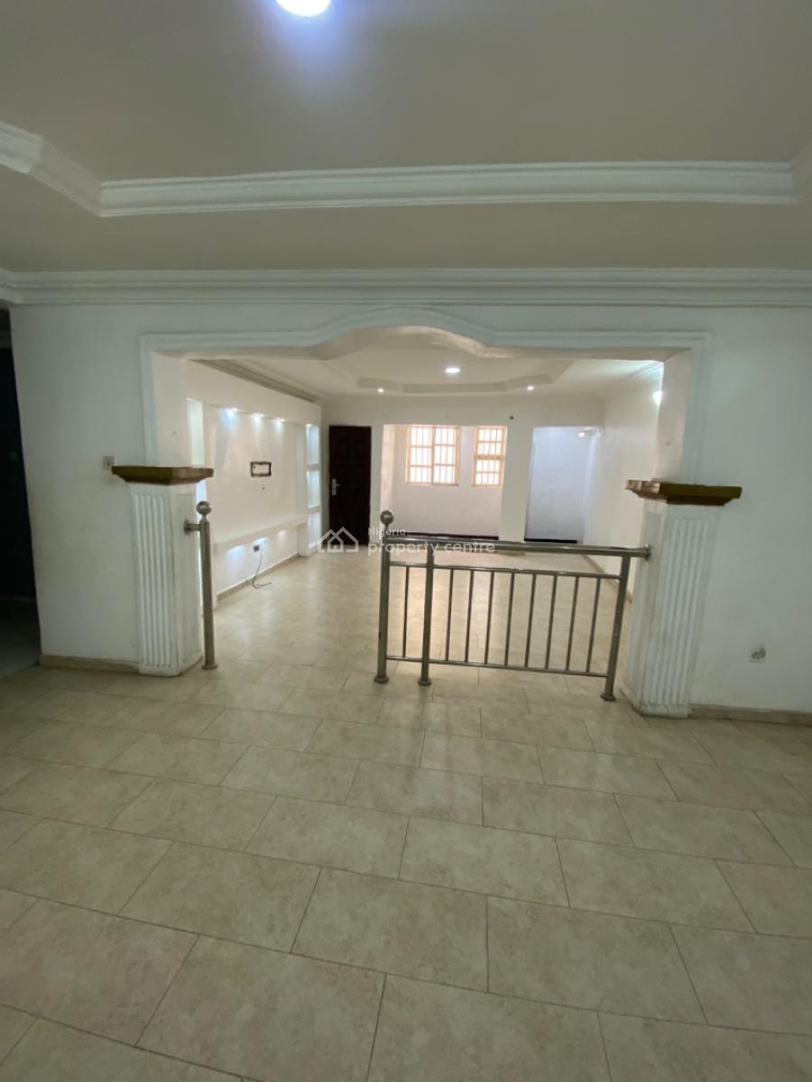 a Self Serviced 3 Bedrooms Flats Upstairs, Gated Estate, Idado Estate, Idado, Lekki, Lagos, Flat / Apartment for Rent