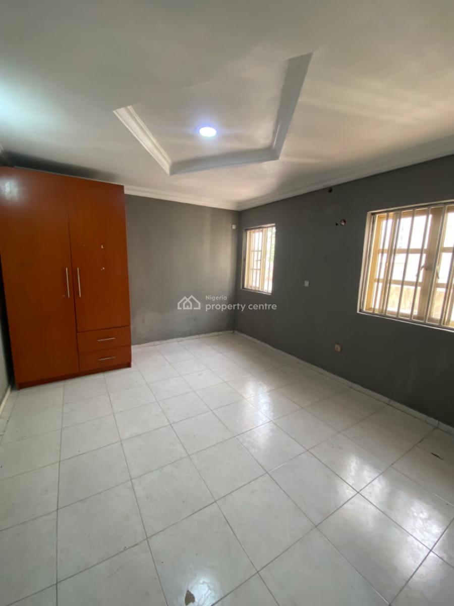 a Self Serviced 3 Bedrooms Flats Upstairs, Gated Estate, Idado Estate, Idado, Lekki, Lagos, Flat / Apartment for Rent