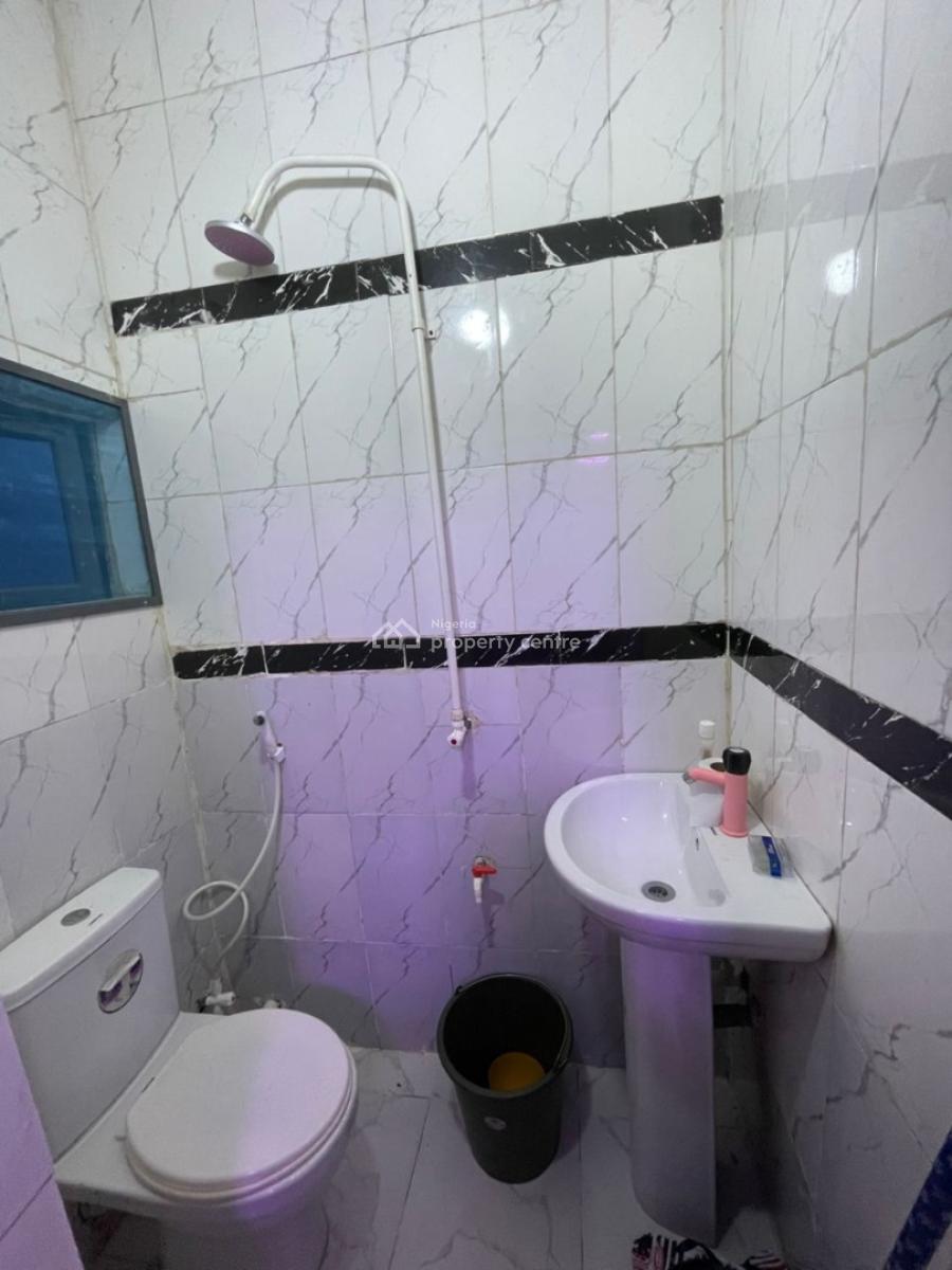 Luxury Apartment, 29 Awofodu Street, Off Pedro Road, Pedro, Gbagada, Lagos, Self Contain (single Rooms) Short Let