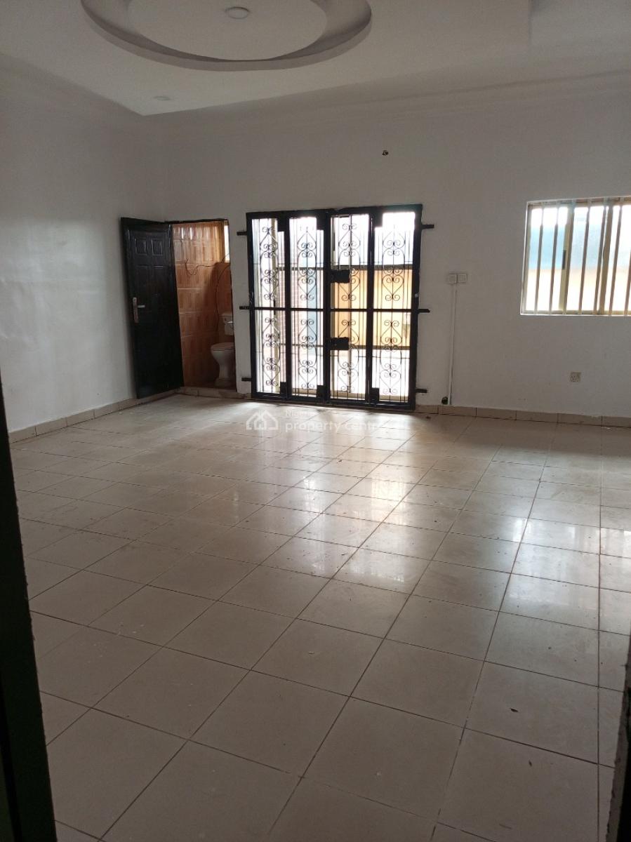 3 Bedroom with Spacious Parlor Secured Estate, Idado, Lekki, Lagos, Flat / Apartment for Rent