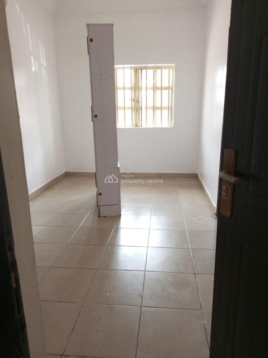 3 Bedroom with Spacious Parlor Secured Estate, Idado, Lekki, Lagos, Flat / Apartment for Rent