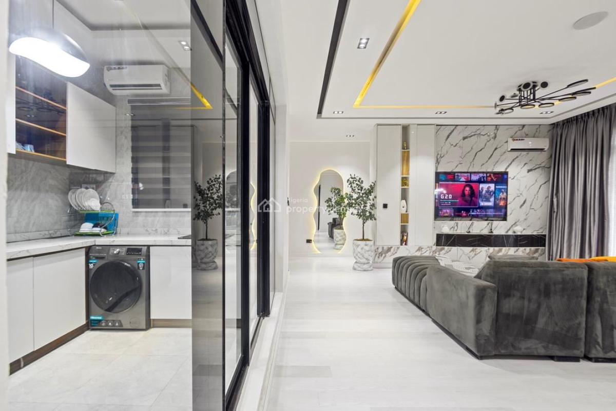 Newly Launched ️3 Bedroom Apartment with Swimming Pool, Ps5 Console, Lekki Phase 1, Lekki, Lagos, Flat / Apartment Short Let