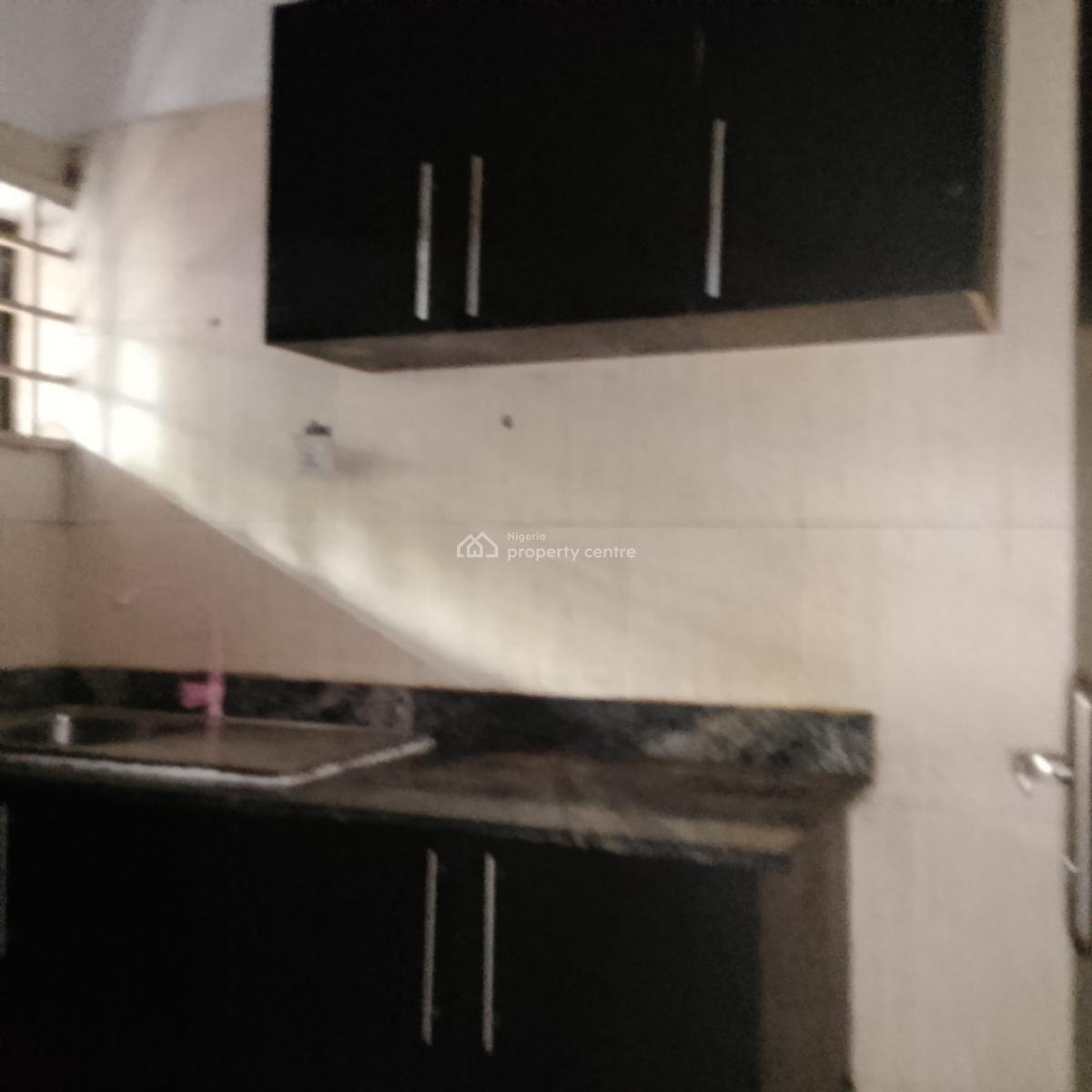 Well Maintained 2 Bedroom Apartment, Ogidan Estate, Sangotedo, Ajah, Lagos, Flat / Apartment for Rent
