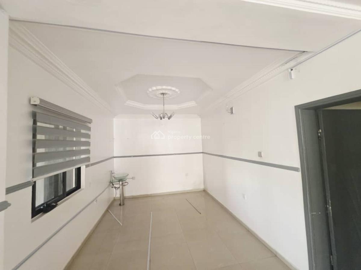 Self Serviced 3 Bedrooms Flat with Bq, Off Admiralty Road, Lekki Phase 1, Lekki, Lagos, Flat / Apartment for Rent