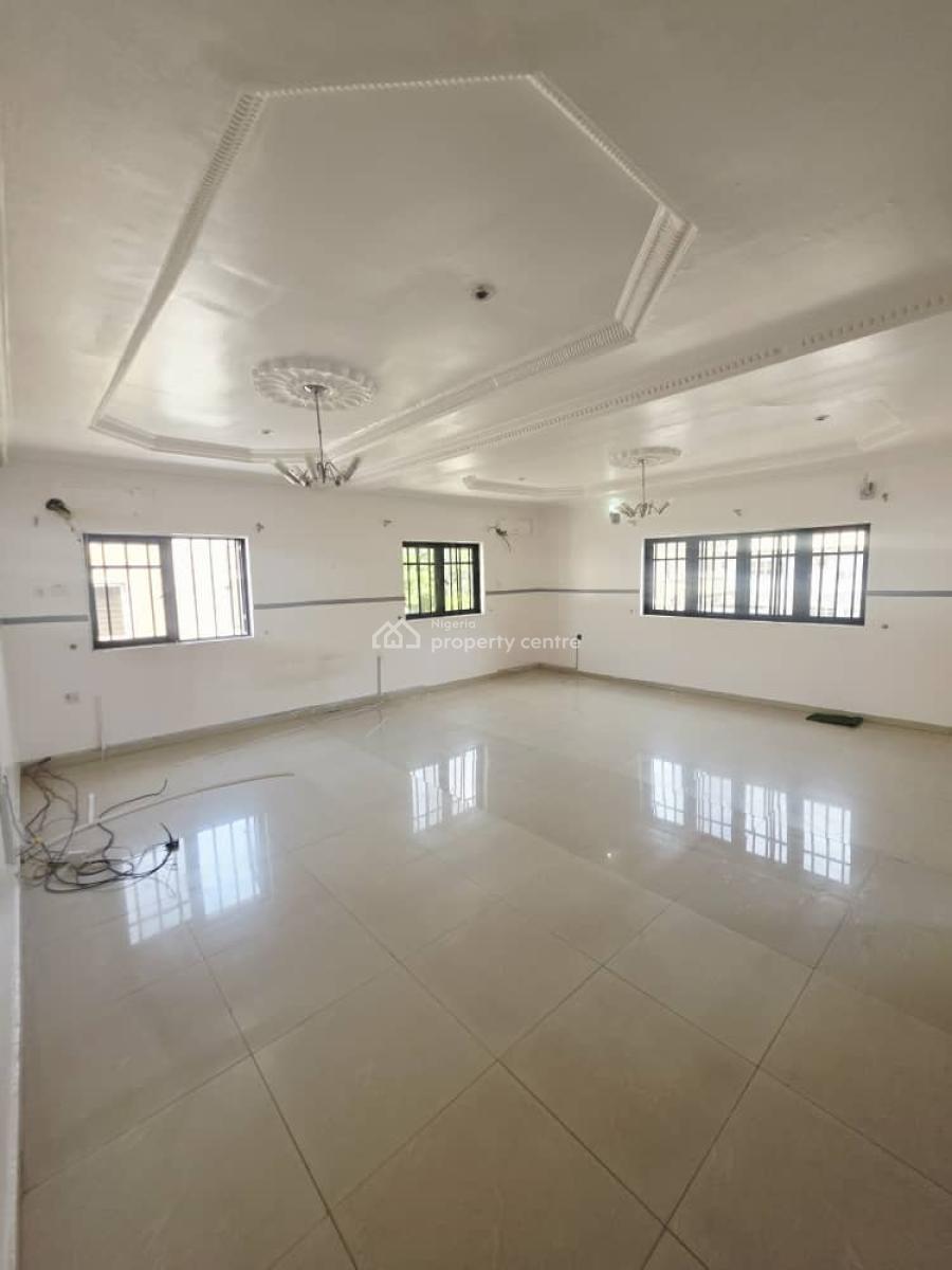 Self Serviced 3 Bedrooms Flat with Bq, Off Admiralty Road, Lekki Phase 1, Lekki, Lagos, Flat / Apartment for Rent