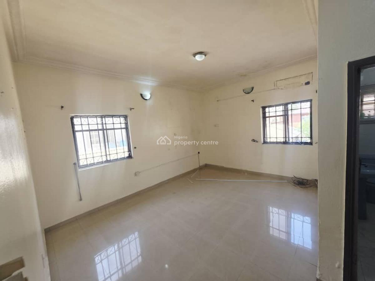 Self Serviced 3 Bedrooms Flat with Bq, Off Admiralty Road, Lekki Phase 1, Lekki, Lagos, Flat / Apartment for Rent