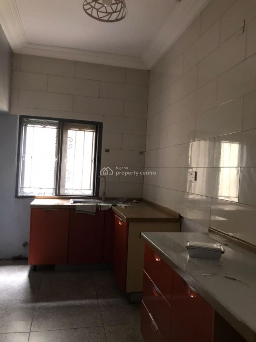 Luxury Three Bedrooms Apartment in a Serene Estate, Off Admiralty Way, Lekki Phase 1, Lekki, Lagos, Flat / Apartment for Rent