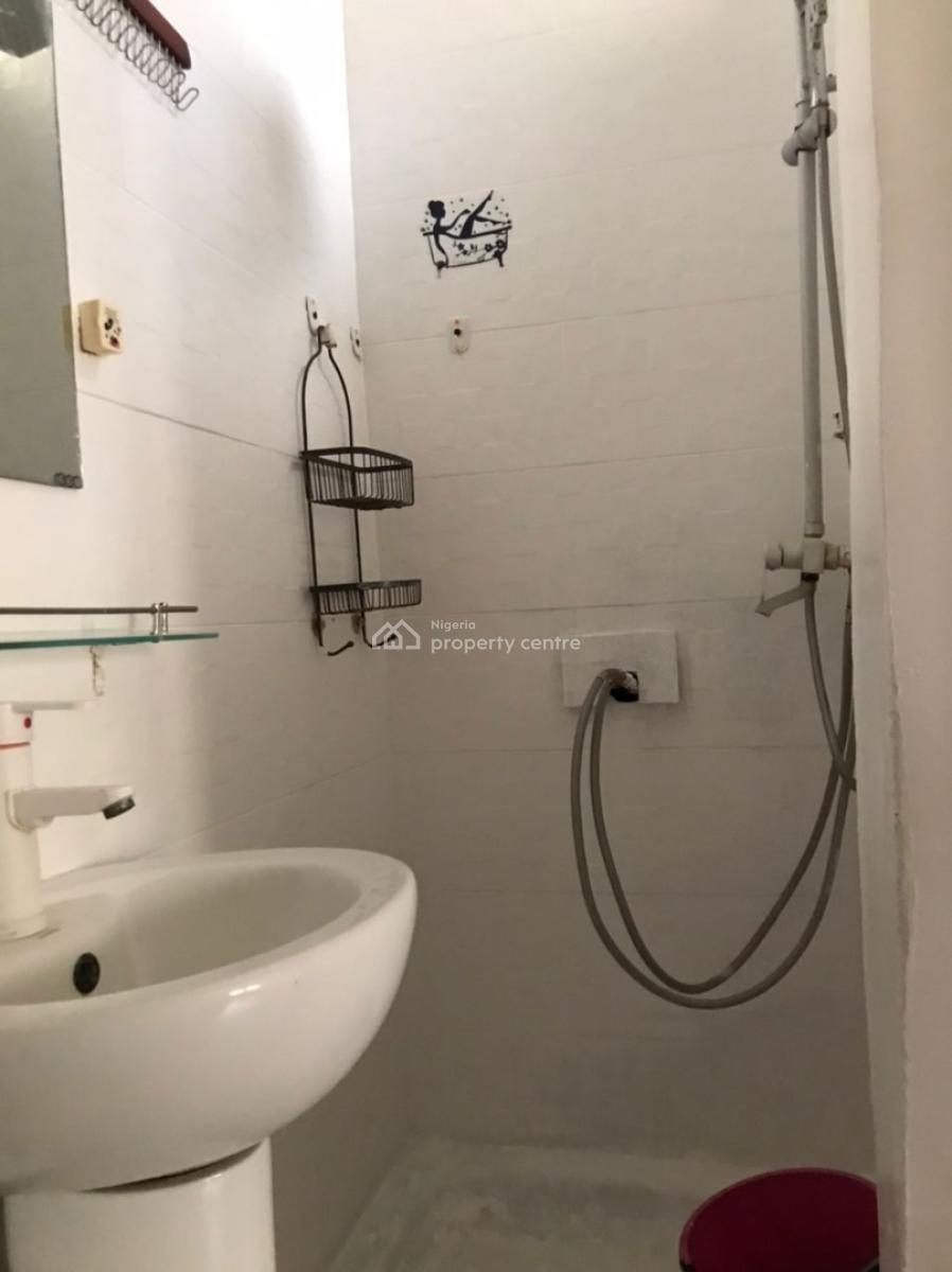 Luxury Three Bedrooms Apartment in a Serene Estate, Off Admiralty Way, Lekki Phase 1, Lekki, Lagos, Flat / Apartment for Rent