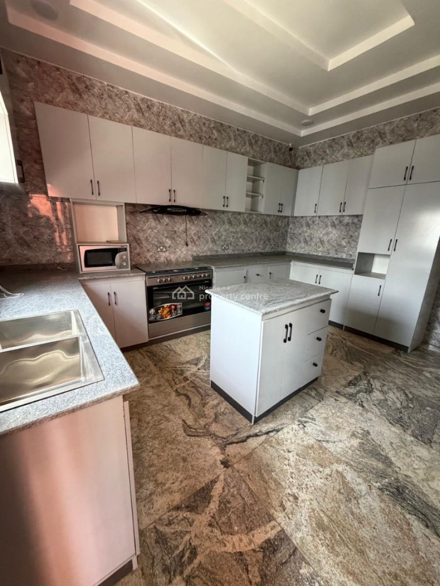 4 Bedrooms Gated  Semi Detached Duplex with 2 Rooms Bq, Kubwa, Abuja, Semi-detached Duplex for Sale