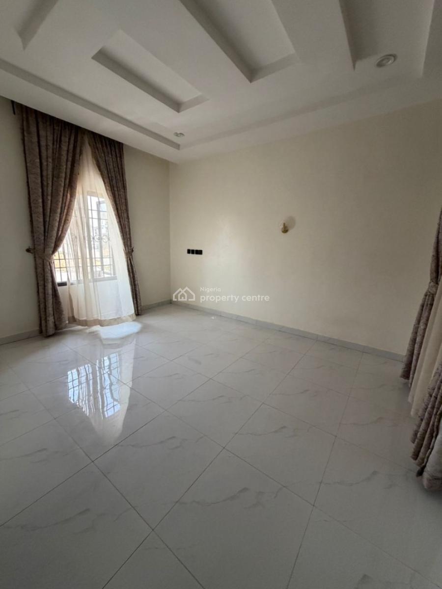 4 Bedrooms Gated  Semi Detached Duplex with 2 Rooms Bq, Kubwa, Abuja, Semi-detached Duplex for Sale