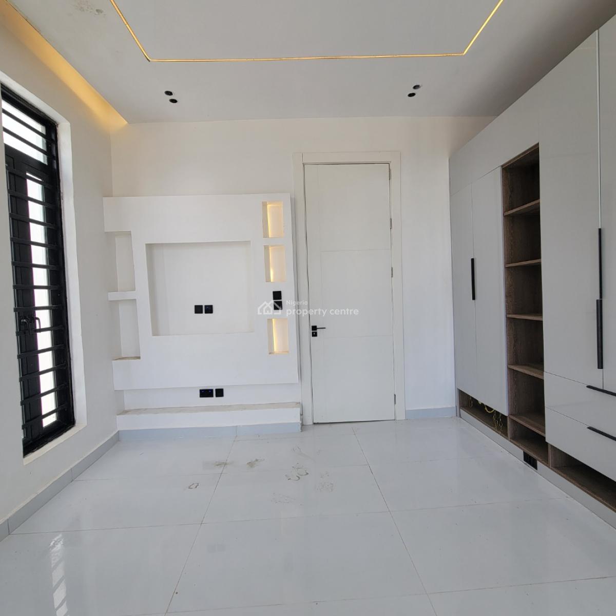 Enormous 5bedroom Duplex with a Bq,pool,cinema, Gym, Located in a Prestigious Estate Close to Commercial Amenities, Lekki Phase 1, Lekki, Lagos, Detached Duplex for Sale