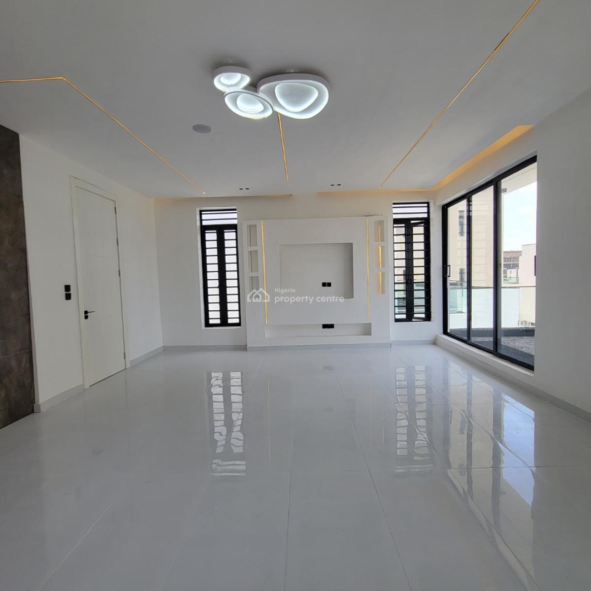 Enormous 5bedroom Duplex with a Bq,pool,cinema, Gym, Located in a Prestigious Estate Close to Commercial Amenities, Lekki Phase 1, Lekki, Lagos, Detached Duplex for Sale