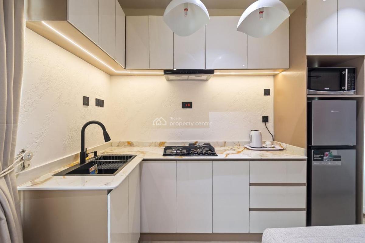 Beautifully Furnished 1 Bedroom with Ps5, Lekki Phase 1, Lekki, Lagos, Flat / Apartment Short Let