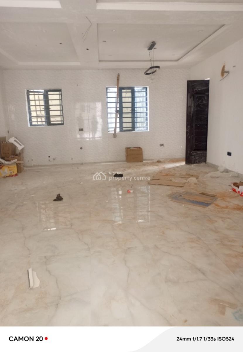 Morden 3 Bedroom Secure Estate, Surulere, Lagos, Flat / Apartment for Sale